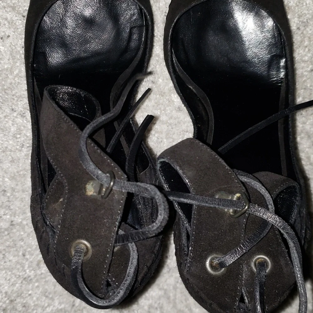 Gucci Suede Heels size 9 1/2 - Picture 4 of 9